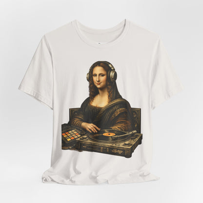DJ Mona Lisa T‑Shirt — Vintage Art Turntable Graphic Tee