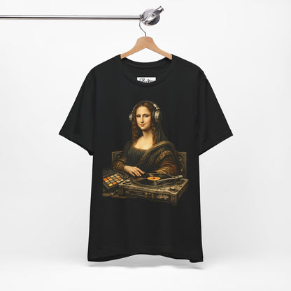 DJ Mona Lisa T‑Shirt — Vintage Art Turntable Graphic Tee