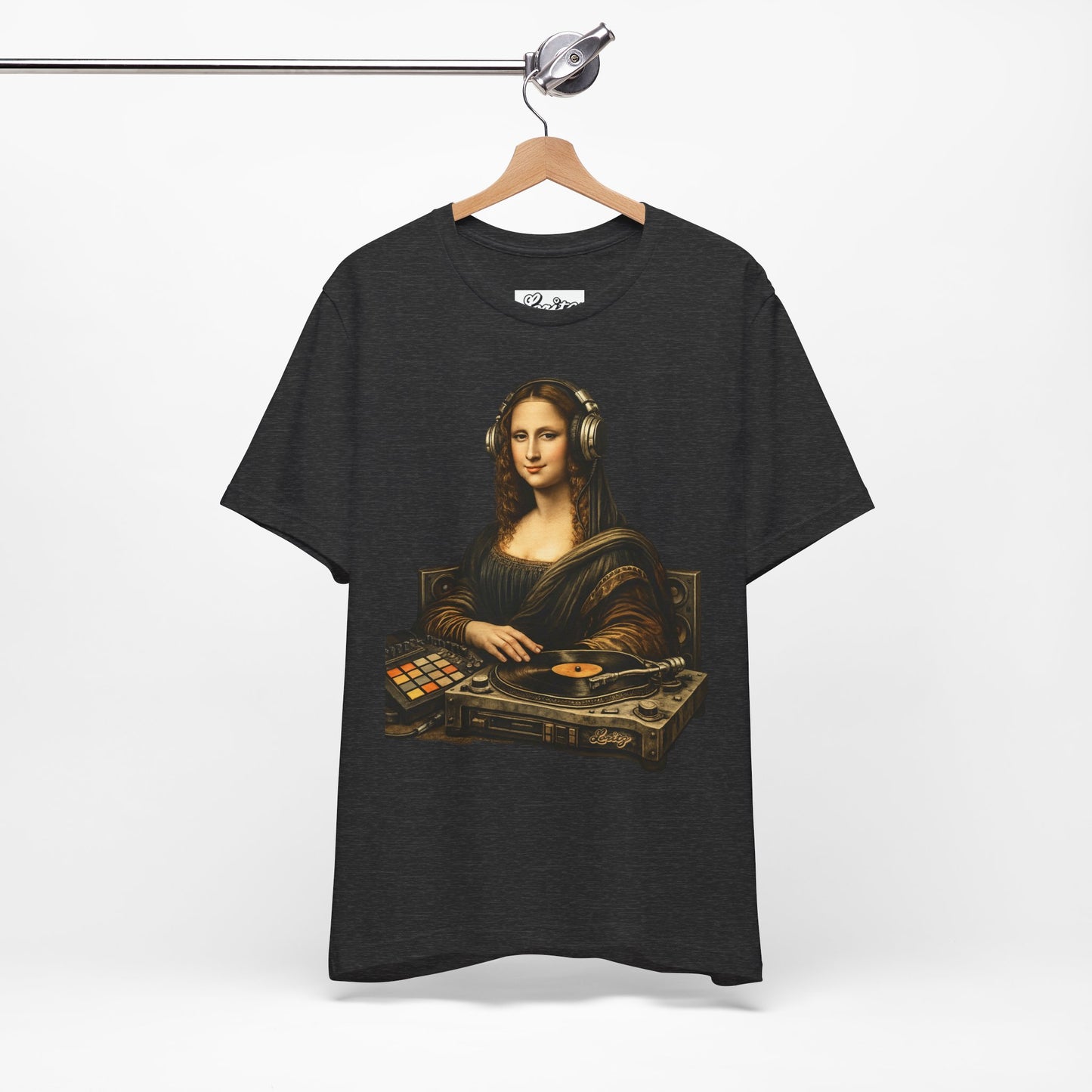 DJ Mona Lisa T‑Shirt — Vintage Art Turntable Graphic Tee